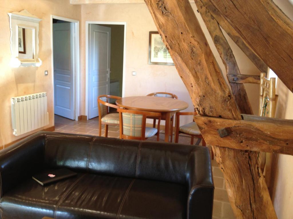 Le Troubadour A Hotel